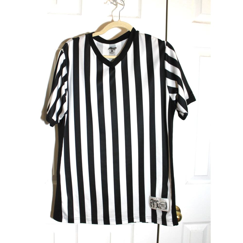 Honig's V-Neck Whistle Stop Short Sleeve Referee Tee sz M